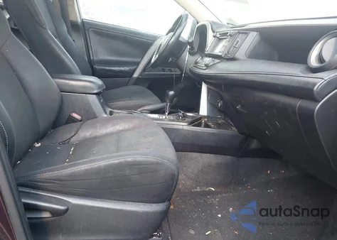 2017 Toyota Rav4 Xle z USA, uszkodzony, nr VIN 2T3WFREV9HW388516